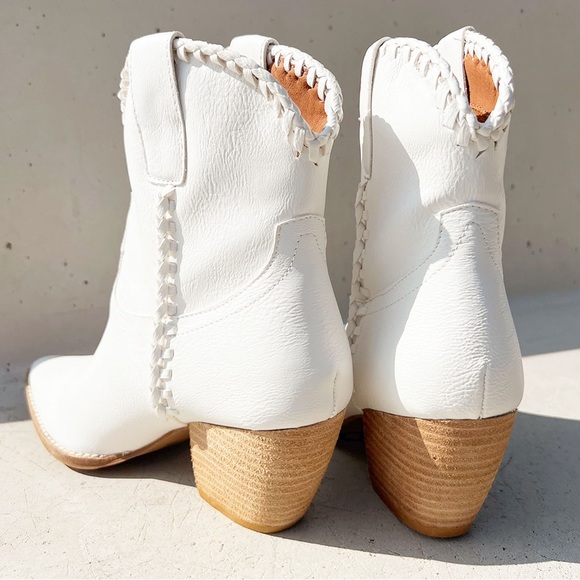 NEW Western Cowboy Whipstitched Ankle Boots
Pointy Toe Block Heel Distress White - Picture 7 of 16
